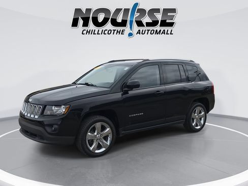 Used 2017 Jeep Compass Latitude AWD/4WD image 4