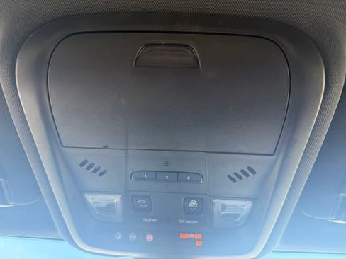 Used 2019 Chevrolet Equinox Premier FWD image 43