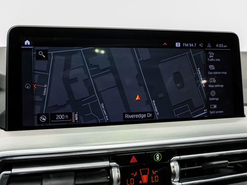 Used 2025 BMW X4 xDrive30i image 25