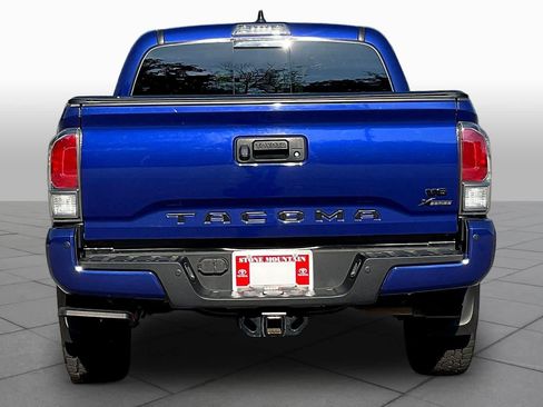 Used 2022 Toyota Tacoma TRD Off-Road w/ Technology Package RWD image 5