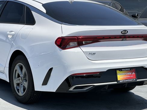 Certified 2021 Kia K5 LXS FWD image 5