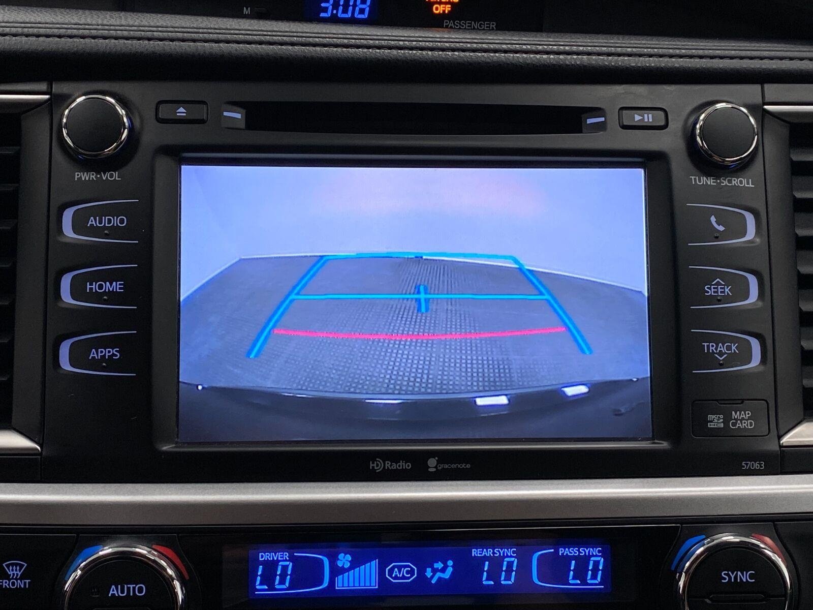 Used 2015 Toyota Highlander XLE AWD/4WD image 23