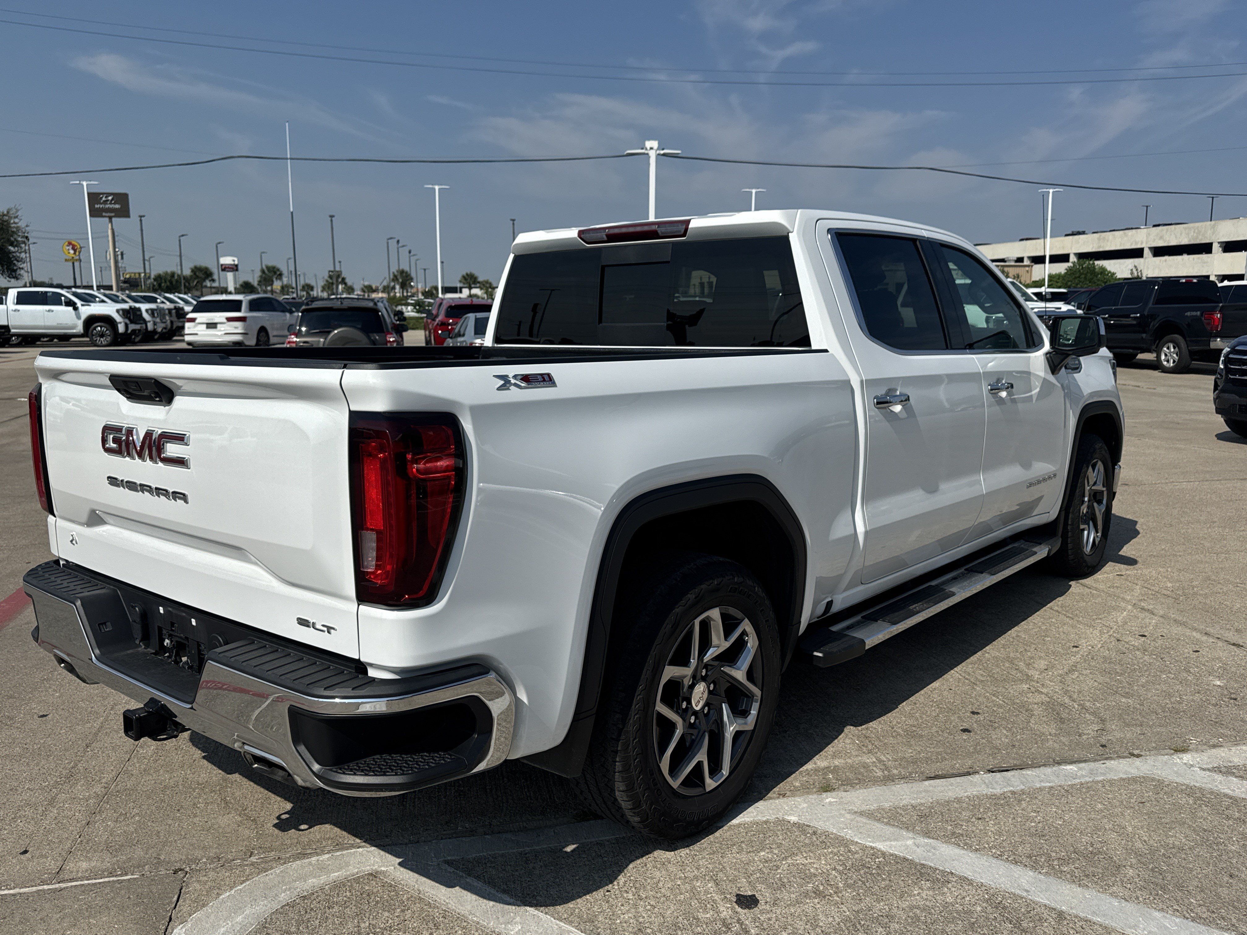 Used 2023 GMC Sierra 1500 SLT w/ SLT Premium Package AWD/4WD image 12