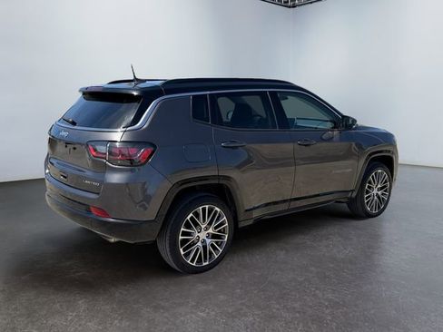 Used 2022 Jeep Compass Limited w/ Elite Group AWD/4WD image 5