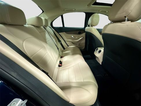 Used 2021 Mercedes-Benz C 300 4MATIC Sedan image 32