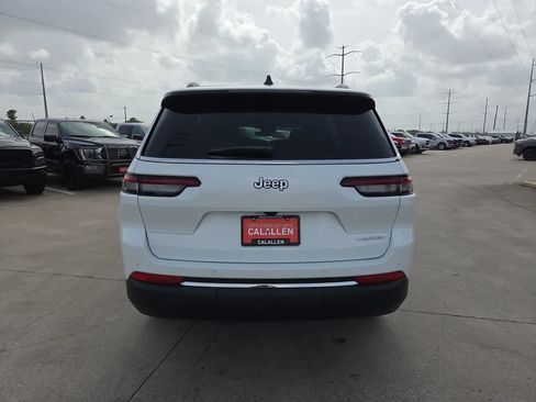 New 2026 Jeep Grand Cherokee L 2WD image 13