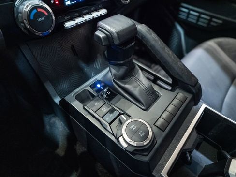 Certified 2024 Toyota Tacoma SR5 image 28