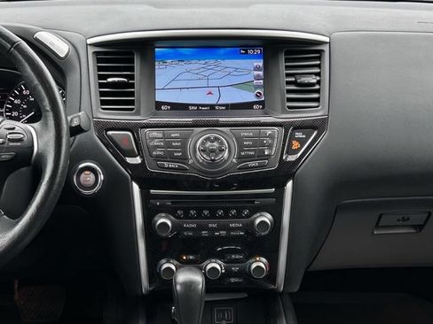 Used 2019 Nissan Pathfinder SL AWD/4WD image 27