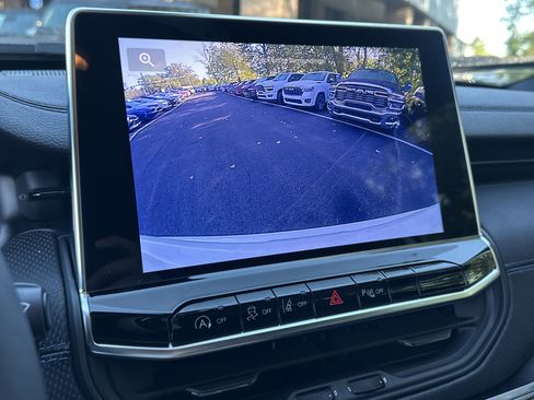 New 2026 Jeep Compass Limited image 9