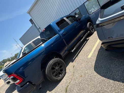Used 2024 RAM 2500 Big Horn w/ Night Edition AWD/4WD image 8