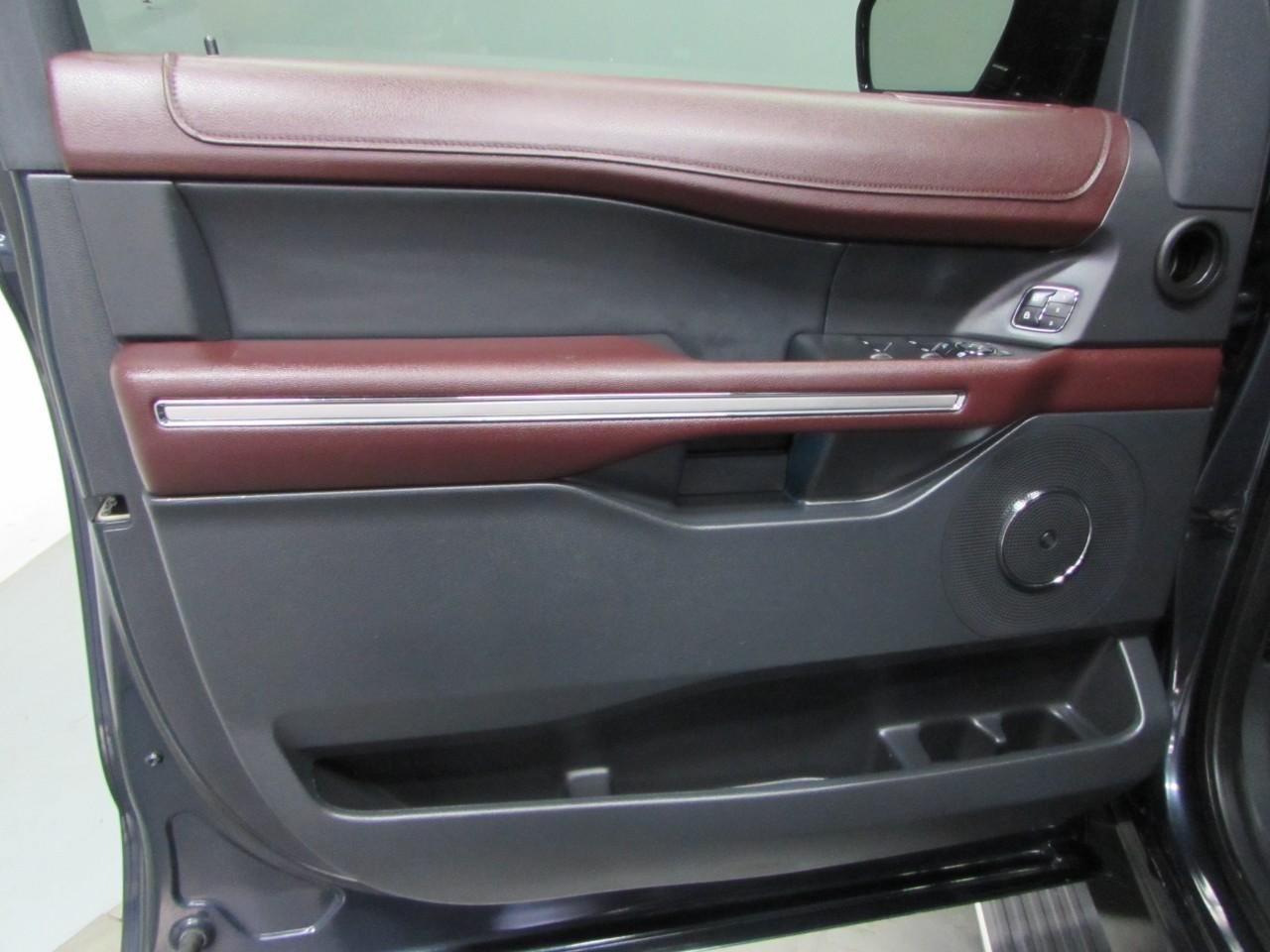 Used 2023 Ford Expedition Max Limited AWD/4WD image 12