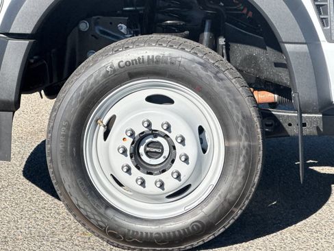 New 2026 Ford F550 4x4 Regular Cab Super Duty image 27