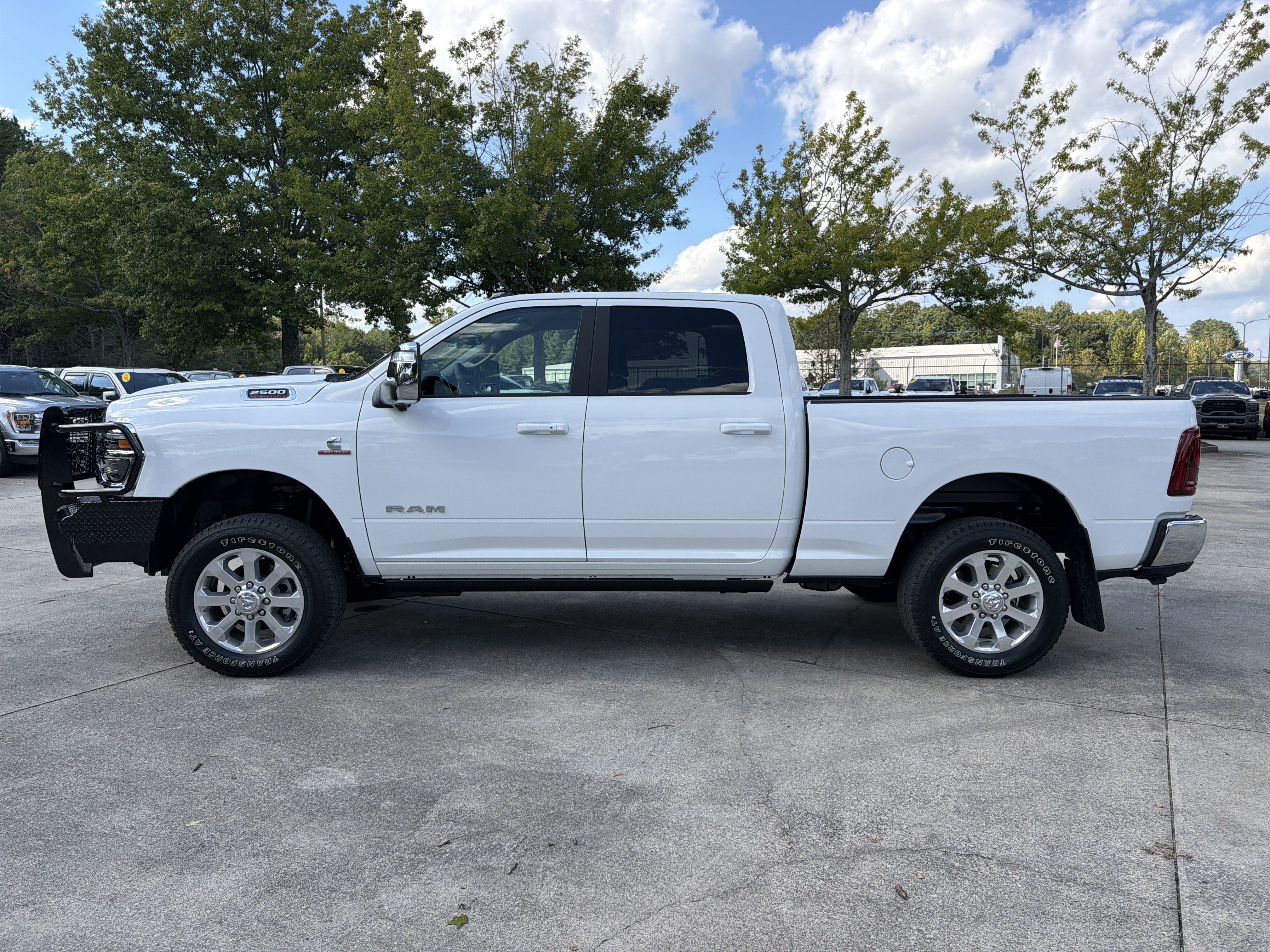 Used 2026 RAM 2500 Laramie AWD/4WD image 4