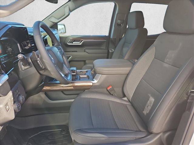 New 2026 Chevrolet Silverado 1500 RST w/ Dark Appearance Package AWD/4WD image 4