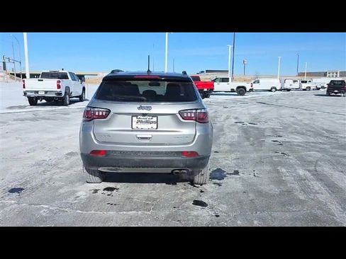 Used 2022 Jeep Compass Limited AWD/4WD image 8