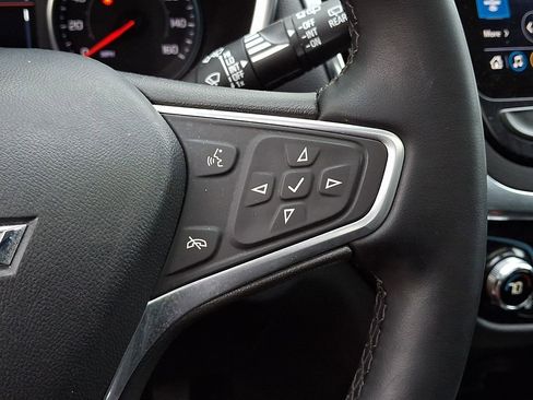 Used 2023 Chevrolet Equinox Premier AWD/4WD image 22