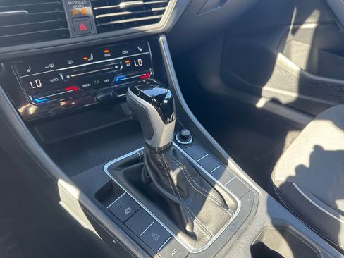 Used 2025 Volkswagen Jetta Sport image 39