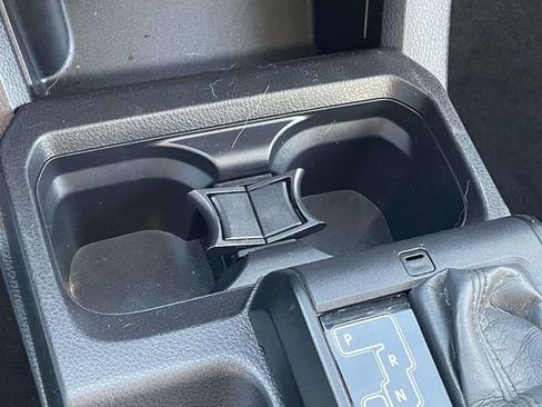 Used 2022 Toyota Tacoma SR w/ SR Convenience Package image 32