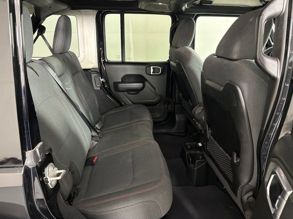 Used 2025 Jeep Wrangler Unlimited Rubicon AWD/4WD image 41