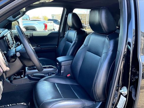 Used 2023 Toyota Tacoma TRD Off-Road w/ TRD Premium Off Road Package image 24