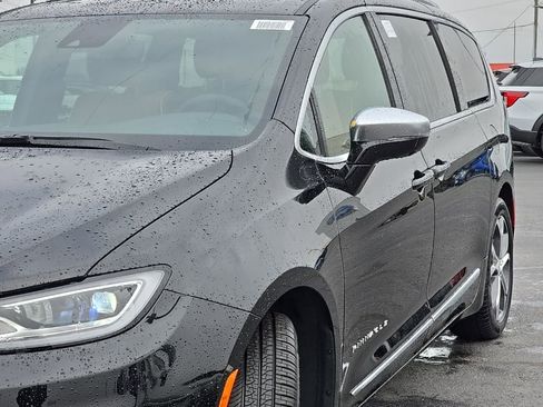 New 2026 Chrysler Pacifica Pinnacle image 70