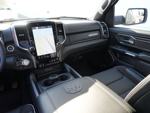Used 2025 RAM 1500 Laramie AWD/4WD image 22