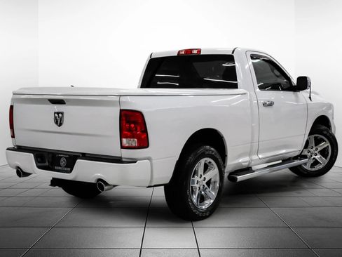 Used 2017 RAM 1500 Express RWD image 8