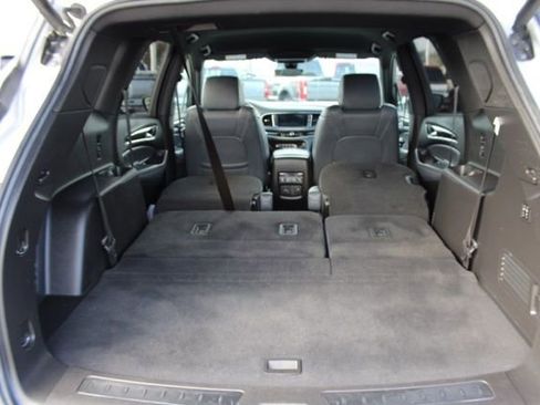 Used 2022 Buick Enclave Premium image 25