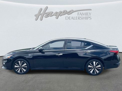 Used 2022 Nissan Altima 2.5 SV FWD image 6