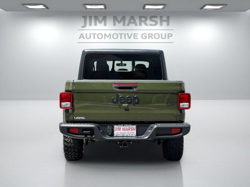 Used 2023 Jeep Gladiator Sport AWD/4WD image 6