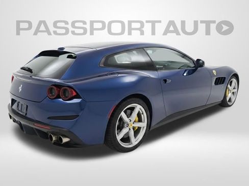 Used 2018 Ferrari GTC4Lusso T image 10