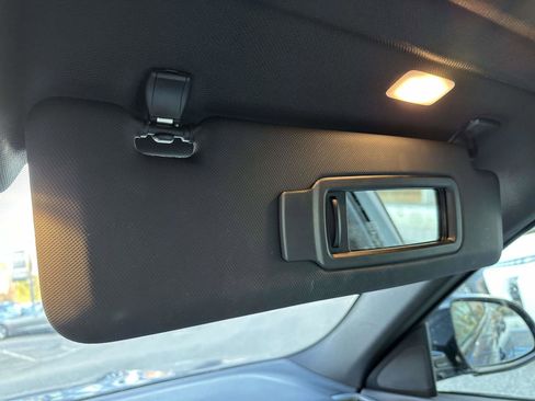 Used 2023 BMW X6 xDrive40i w/ Executive Package image 32