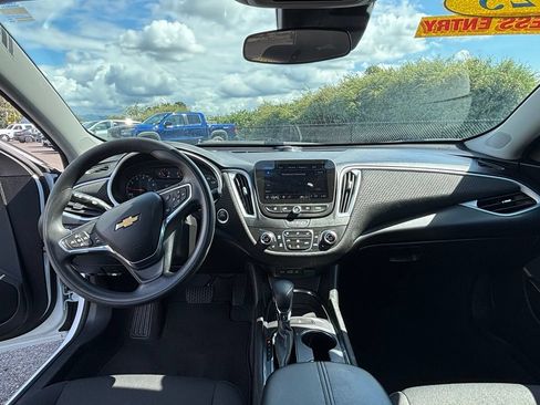 Used 2023 Chevrolet Malibu LT FWD image 12