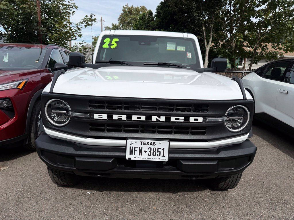 Used 2025 Ford Bronco Big Bend AWD/4WD image 3