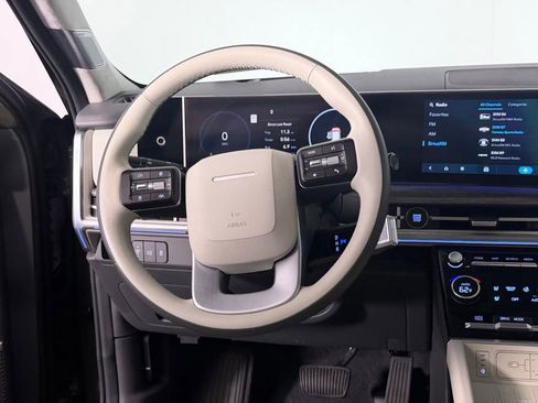 Used 2025 Hyundai Santa Fe Calligraphy FWD image 13