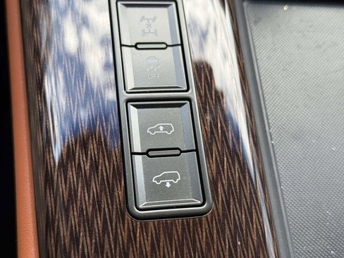 Used 2024 Lexus LX 600 4WD w/ Ultra Luxury Package image 24