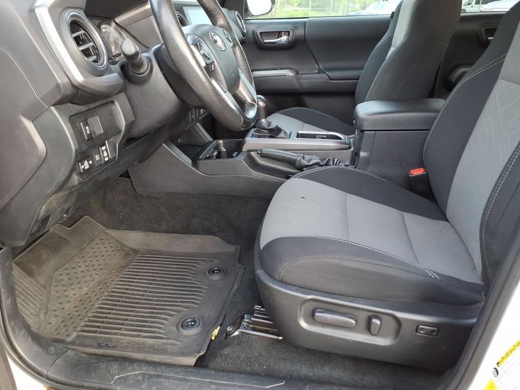 Used 2023 Toyota Tacoma TRD Off-Road AWD/4WD image 20