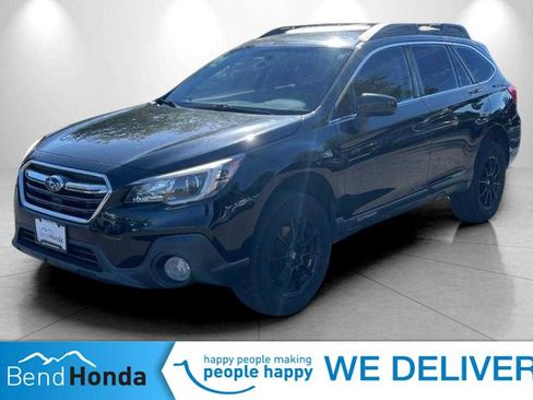 Used 2018 Subaru Outback 2.5i Premium AWD/4WD image 1