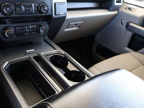 Used 2017 Ford F150 XLT image 42