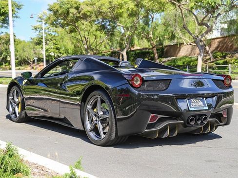 Used 2013 Ferrari 458 Spider RWD image 6