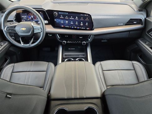 Used 2025 Chevrolet Tahoe High Country image 16