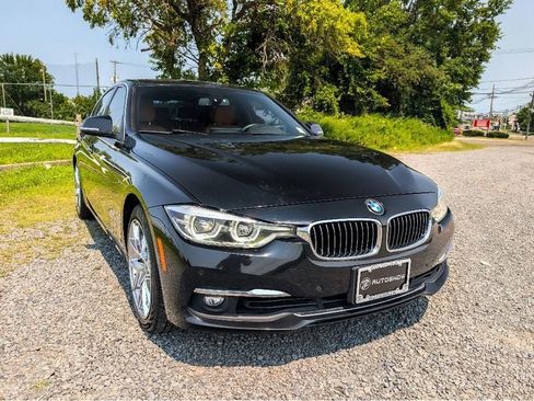 Used 2018 BMW 340i xDrive Sedan AWD/4WD image 3