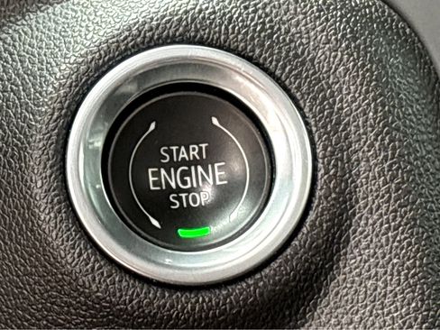 Used 2023 Chevrolet Silverado 1500 Custom image 6