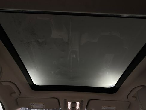 Used 2022 Mercedes-Benz GLE 350 w/ Premium Package image 24