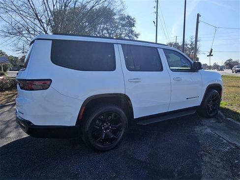 Used 2023 Jeep Wagoneer Series II image 7