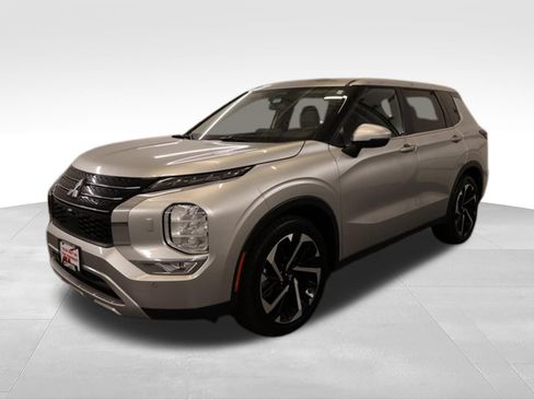 Used 2024 Mitsubishi Outlander SE AWD/4WD image 5
