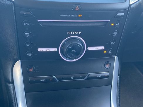 Used 2015 Ford Edge Titanium image 29