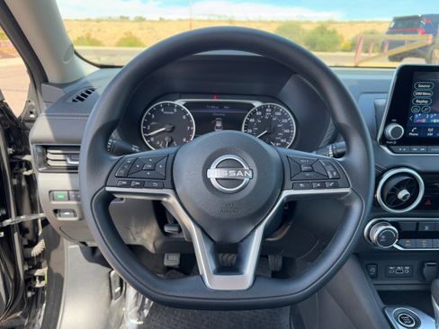 Used 2025 Nissan Sentra SV image 18