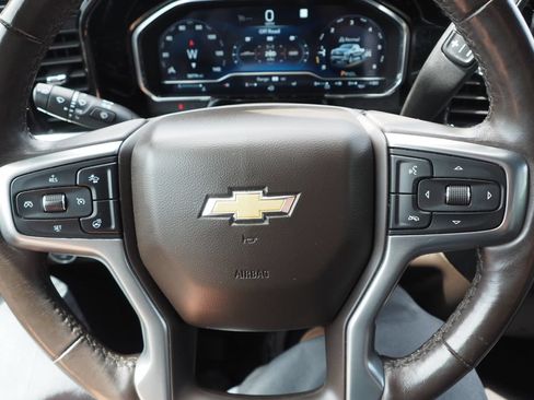 Used 2022 Chevrolet Silverado 1500 LT AWD/4WD image 28