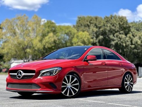 Used 2019 Mercedes-Benz CLA 250 image 1